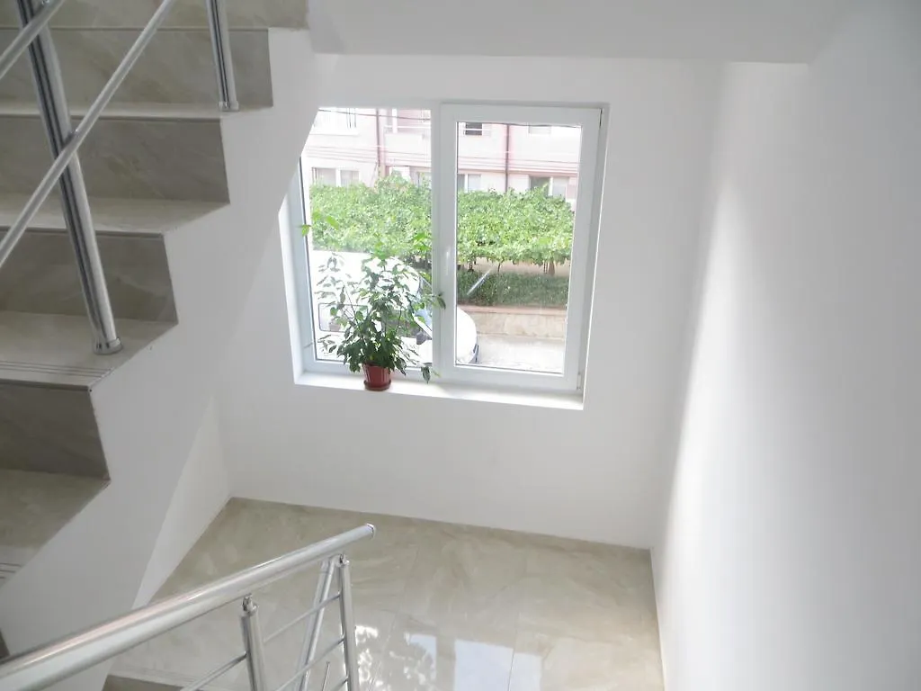 Emona Apartment Burgas 0*,